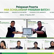 Pegadaian Berangkatkan Peserta Penerima Beasiswa MBA ke Amerika Serikat.
