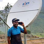 Dari Birokrasi hingga Kelompok Bersenjata: Kisah Perjuangan Bakti