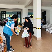 Ribuan Warga Antusias Serbu Pasar Sembako Murah