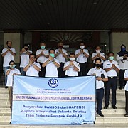 BPC GAPENSI Jakarta Selatan Serahkan Bansos ke Walikota Jakarta Selatan Untuk Masyarakat Terdampak Covid-19