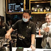 Dirut Pegadaian dan Dirut BRI Membuka The Gade Taman Centra BRI