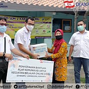 Terus Dukung Program Pemerintah, PT Djakarta Lloyd (Persero) Perluas Pemberian “Tablet” Untuk Kegiatan Belajar Online bagi Siswa Sekolah Dasar Negeri di Indramayu