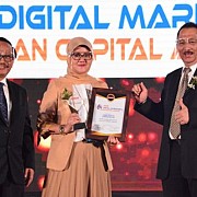 BULOG RAIH 2 PENGHARGAAN DIGITAL MARKETING DAN HUMAN CAPITAL AWARDS 2020