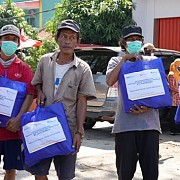 Rayakan Kemerdekaan, Jamkrindo Beri Bantuan Ratusan Paket Sembako Jakarta