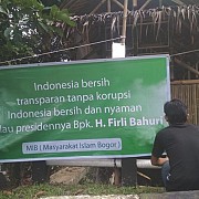 Pasang Spanduk, Relawan Masyarakat ini Desak Firli Bahuri Maju di Pilpres 2024