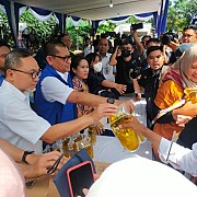 Menteri Perdagangan Tinjau Pelaksanaan Pasar Murah