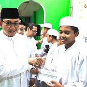 Peduli Anak Yatim/Dhuafa dan Masyarakat Kurang Mampu, YBM PLN Salurkan Bantuan Dalam Program Benderang Berkah Ramadhan 1445H