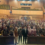 Anggota MPR RI Jimly Asshiddiqie Sambut Ratusan Mahasiswa dalam agenda Seminar Kebangsaan dengan tema Sosialisasi Empat Pilar