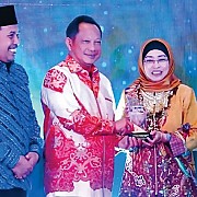 Strategi Cerdas Lani Dwi Rejeki PJ Bupati Batang Berhasil Turunkan Stunting, Kemiskinan, Inflasi, Hingga Raih Prestasinya Terbaik se-Indonesia