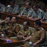 Pj Wali Kota Bekasi Hadir Rapat Kerja DPR RI Bersama Wamendagri