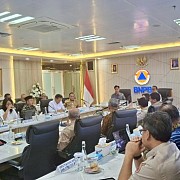 Menteri Nusron Siapkan 50 Hektare Tanah untuk Relokasi Korban Erupsi Gunung Lewotobi Laki-Laki NTT