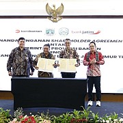 Sah! Pemerintah Provinsi Banten Tandatangani Shareholder Agreement dengan Bank Jatim dalam Finalisasi Kerjasama Kelompok Usaha Bank (KUB)