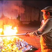 Kepala BPJPH Saksikan Pemusnahan Produk Mengandung Porcine