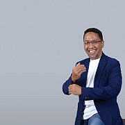 Prinsip Syariah Itu Bukan Tempelan Bank Syariah, Lebih Dari Sekedar Bank