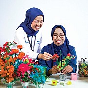 Dari Dapur Ke Dunia: Jalan Halal Ibu-Ibu Mekaar