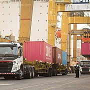 Pelindo Catat Arus Peti Kemas Ekspor Impor Semester 1 Tumbuh 13,64 Persen