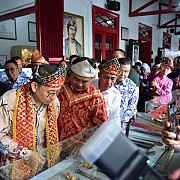 Menteri Kebudayaan Fadli Zon Buka Pameran Perangko di Kota Tertua Palembang