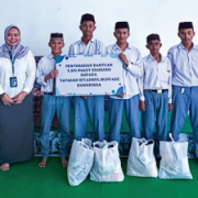 Pegadaian Salurkan Paket Sembako Ke 2 Yayasan Keagamaan