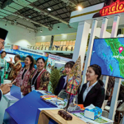 Ekonomi Dunia Melambat, Kemenparekraf Optimis 14 Juta Wisman