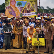 Paman Birin dan Acil Odah Pimpin Gerakan Perempuan Menanam Ribuan Pohon