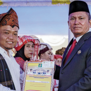 Upaya Bupati Simalungun Dalam Meningkatkan Layanan Publik Dengan Good Dan Clean Governance