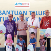Satu Telur Sehari, Inisiatif Alfamart Sahabat Posyandu Turunkan Angka Stunting di 12 Kota