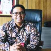 MENGEJAR PERTUMBUHAN EKONOMI 7 PERSEN