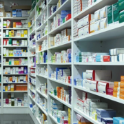 FENOMENA PANIC BUYING DAN JALUR OBAT SAS