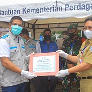 PLN Bagikan 100 Paket Sembako