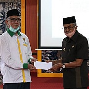 Bupati Banjar Berzakat Melalui Baznas