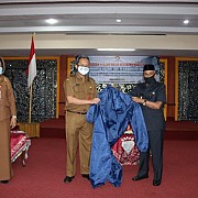 Produksi Hazmat Suit Jadi Pendapatan Baru Masyarakat