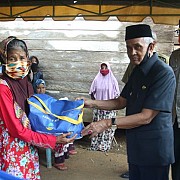 Bupati Banjar Bantu Korban Kebakaran