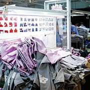 API Prediksi Angka Ekspor Pakaian Jadi Semakin Menggeliat