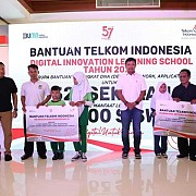Telkom Bangkitkan Digitalisasi Pendidikan di Daerah 3