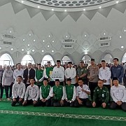 500 Kaum Dhuafa di Kota Pangkalpinang Dapat Bantuan Uang dan Daging Sapi