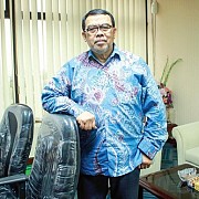 ESTIKA JASATAMA Tumbuh di Tengah Konsolidasi Asuransi