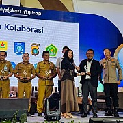 PLN Babel Terima Penghargaan Bangka Pos Award 2025 sebagai Mitra Kolaborasi : Perkuat Sinergi dan Peran Strategis dalam Mendorong Pemulihan Ekonomi Daerah