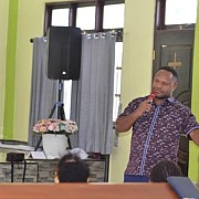 Anggota MPR RI Nelson Wenda Ajak Pemuda Tolikara Papua Pegunungan Perkuat Nilai Dasar Kebangsaan