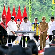 Pj Gubernur Sumut Agus Fatoni Dampingi Presiden Jokowi Resmikan Bendungan Lau Simeme