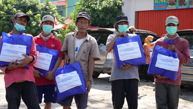 Rayakan Kemerdekaan, Jamkrindo Beri Bantuan Ratusan Paket Sembako Jakarta 