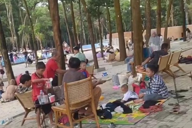 Kolam Renang Konsep Pantai di Tengah Hutan Ada di Purwakarta, Cuma 1 Jam dari Bandung
