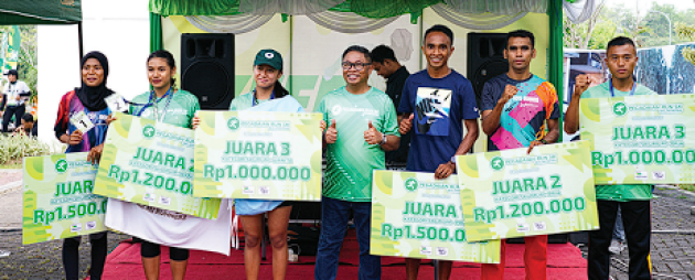 Julianto Angkat Bendera Start Pegadaian Run 5k Di Grand City Balikpapan