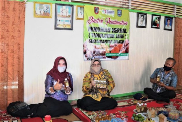 Ketua Dekranasda Banjar Dukung Pelaku IKM Survive Di Masa Pandemi