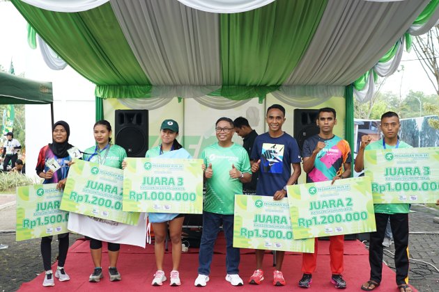 Julianto Angkat Bendera Start Pegadaian Run 5K di Grand City Balikpapan